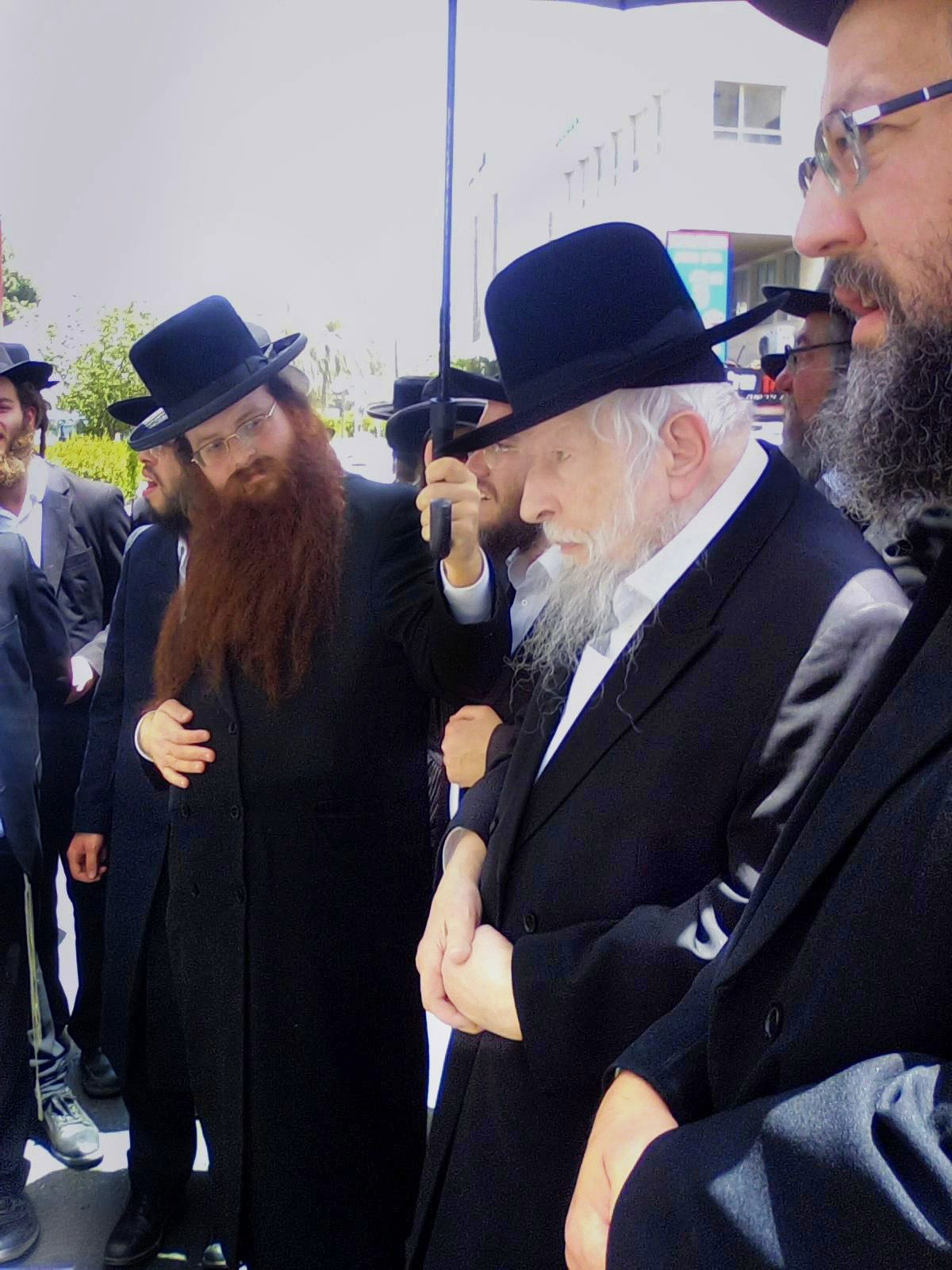 רבי ישראל יצחק קלמנוביץ מוחה ביהוד