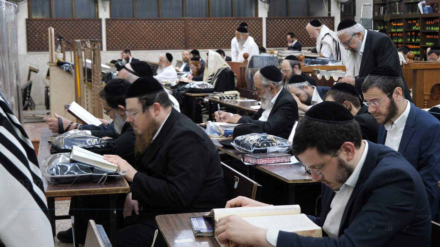 הגאון רבי יצחק זילברשטיין בתפילת השל"ה ער"ח סיון