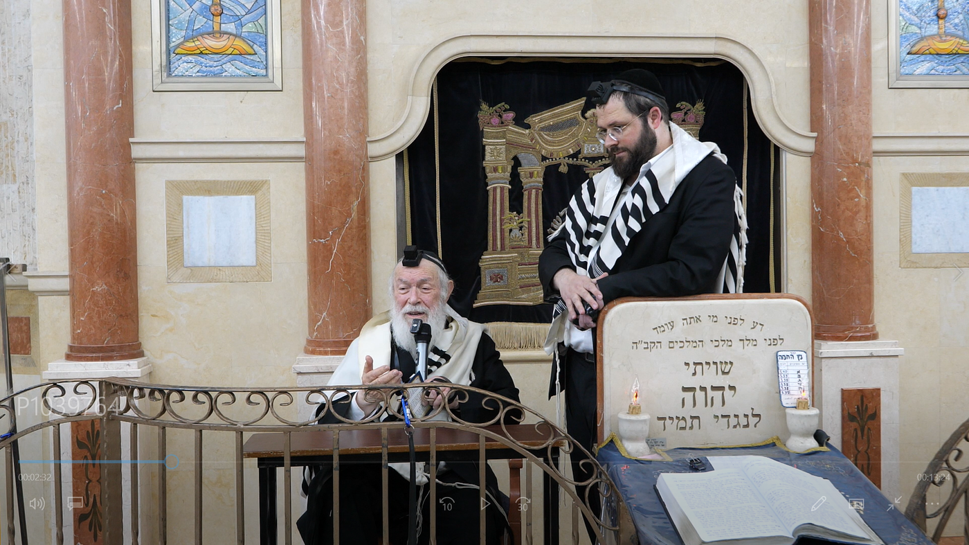 הגאון רבי יצחק זילברשטיין בתפילת השל"ה ער"ח סיון