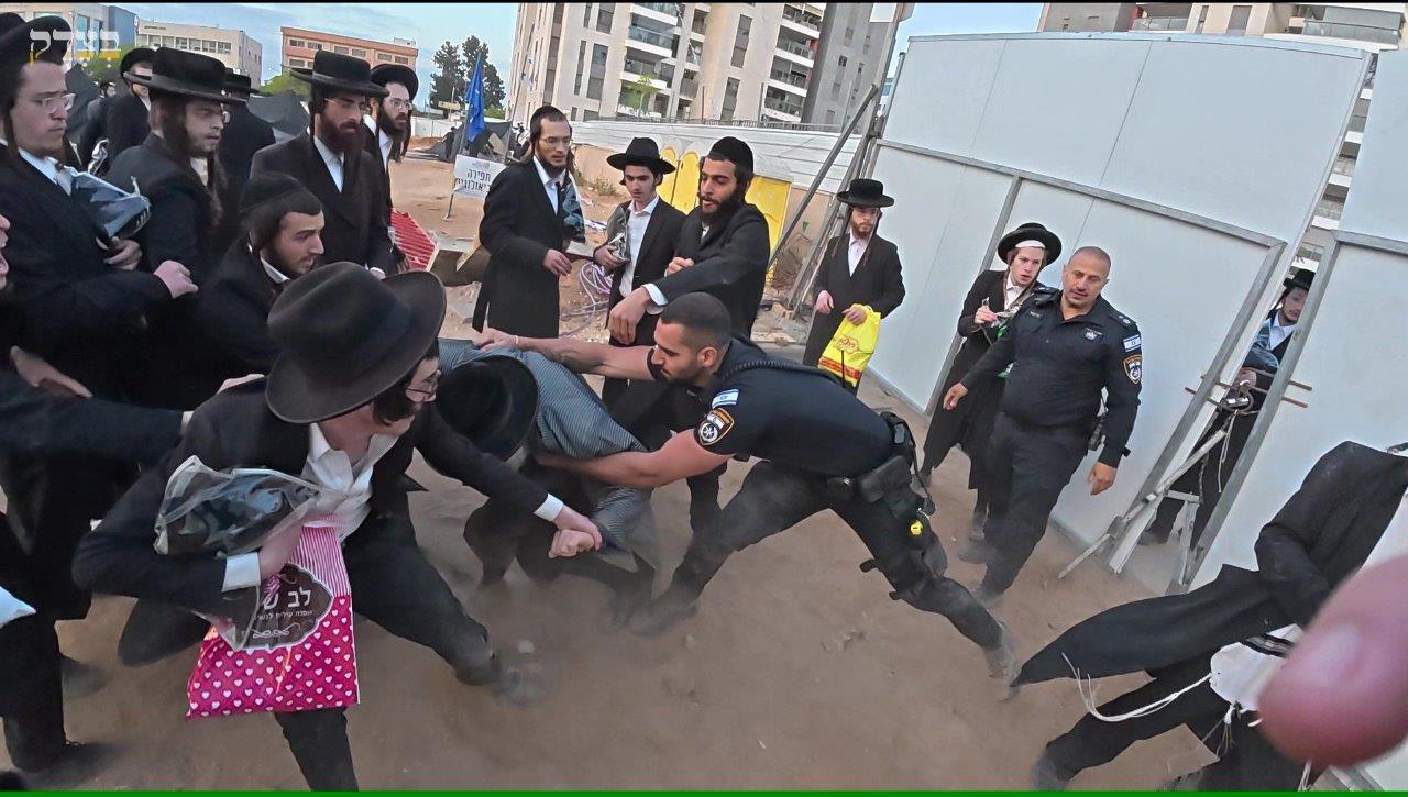 ההפגנות הסוערות ביהוד