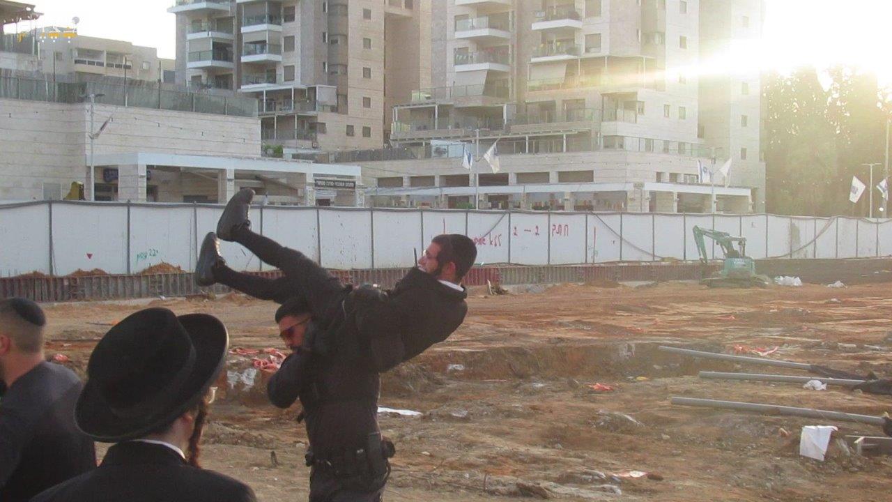 ההפגנות הסוערות ביהוד