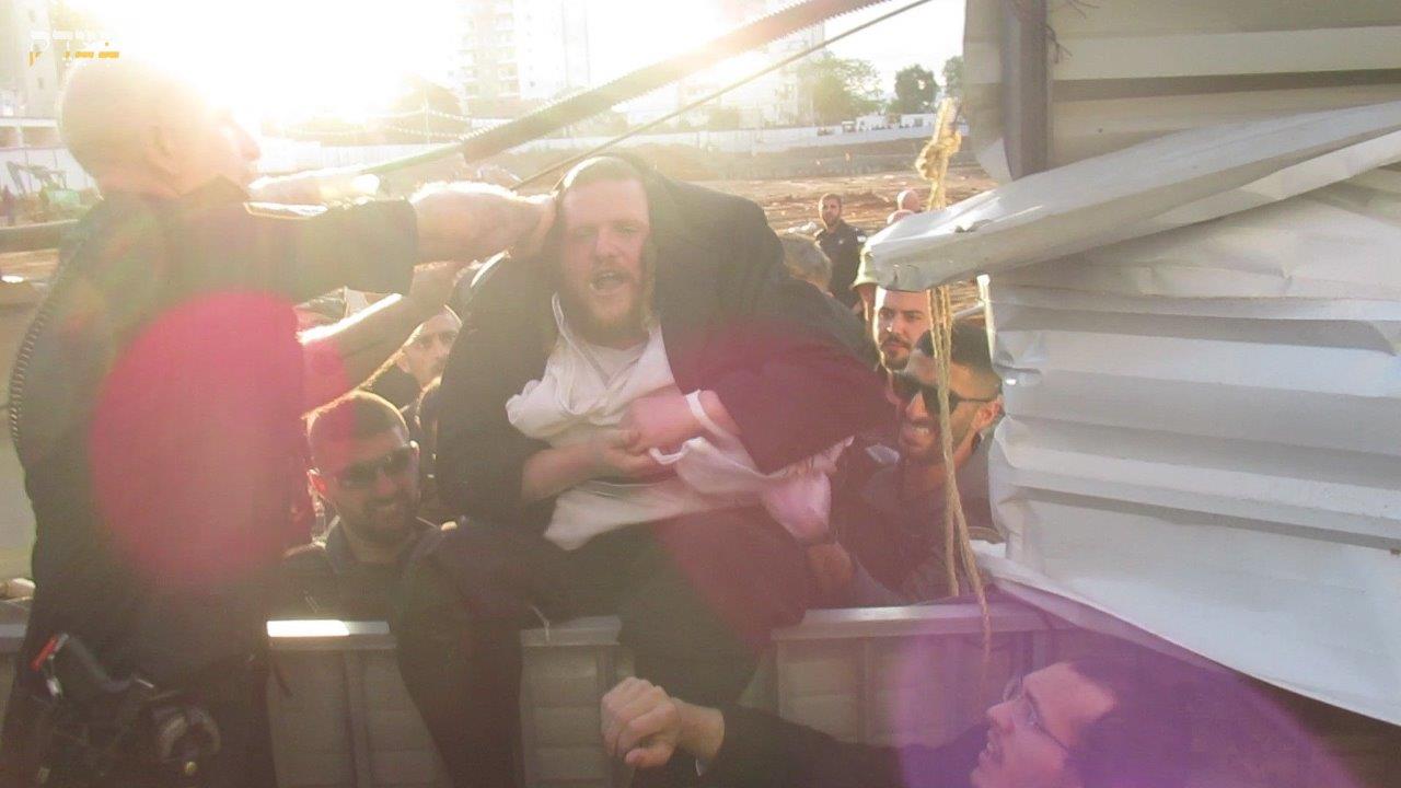 ההפגנות הסוערות ביהוד