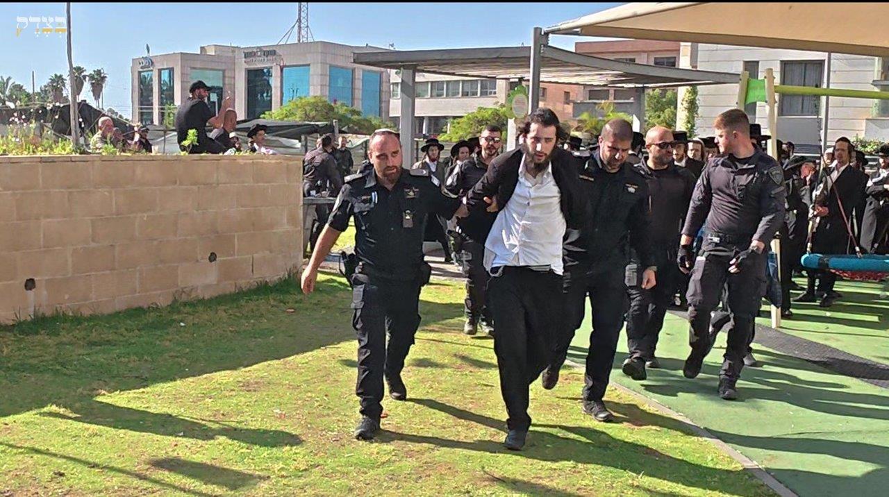 ההפגנות הסוערות ביהוד