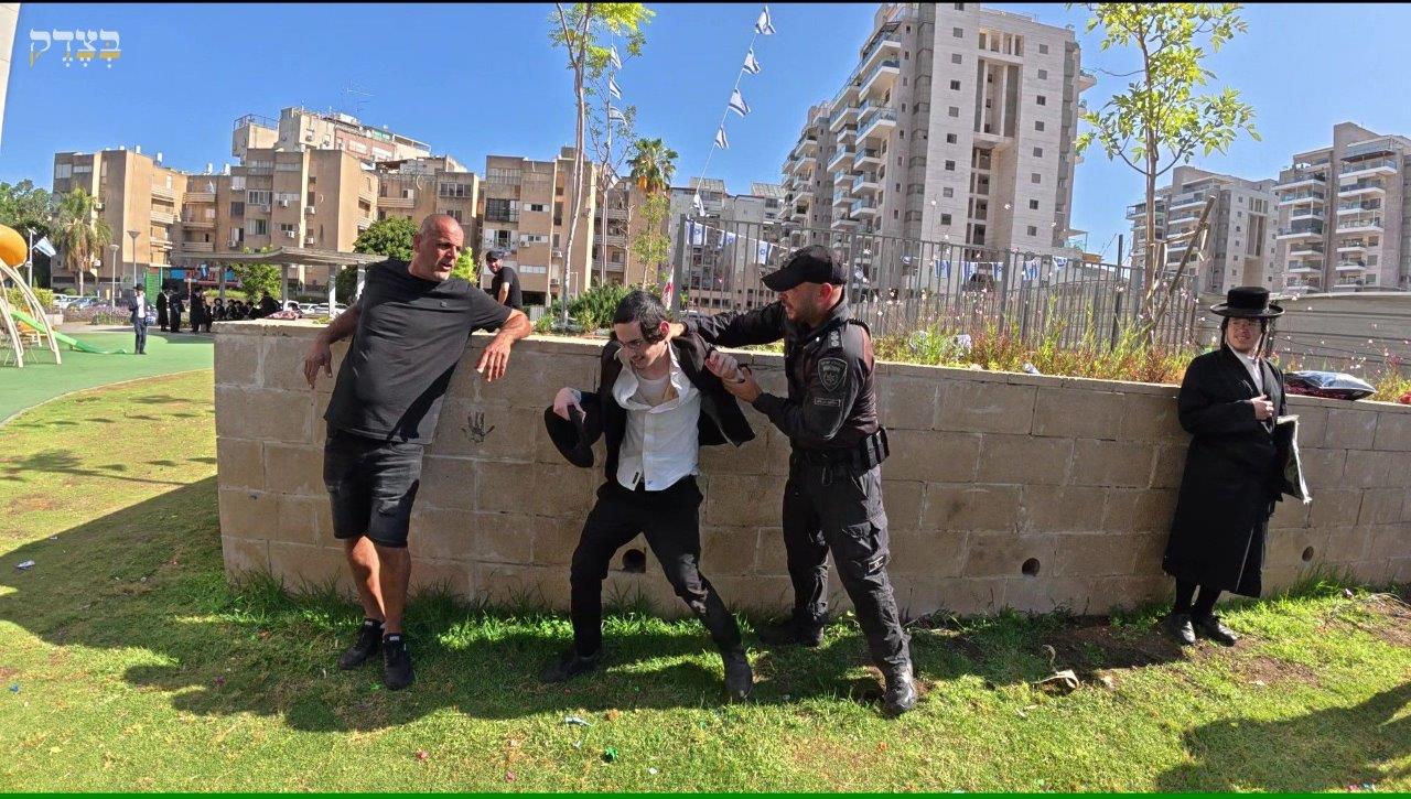 ההפגנות הסוערות ביהוד