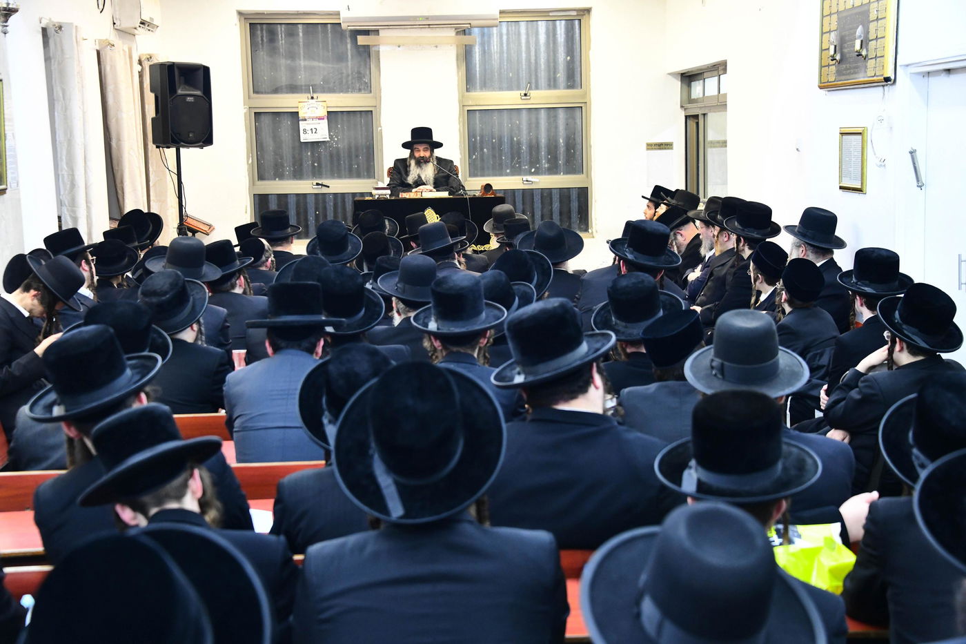 האדמו"ר מזוטשקא בשיחת הכנה לחג השבועות