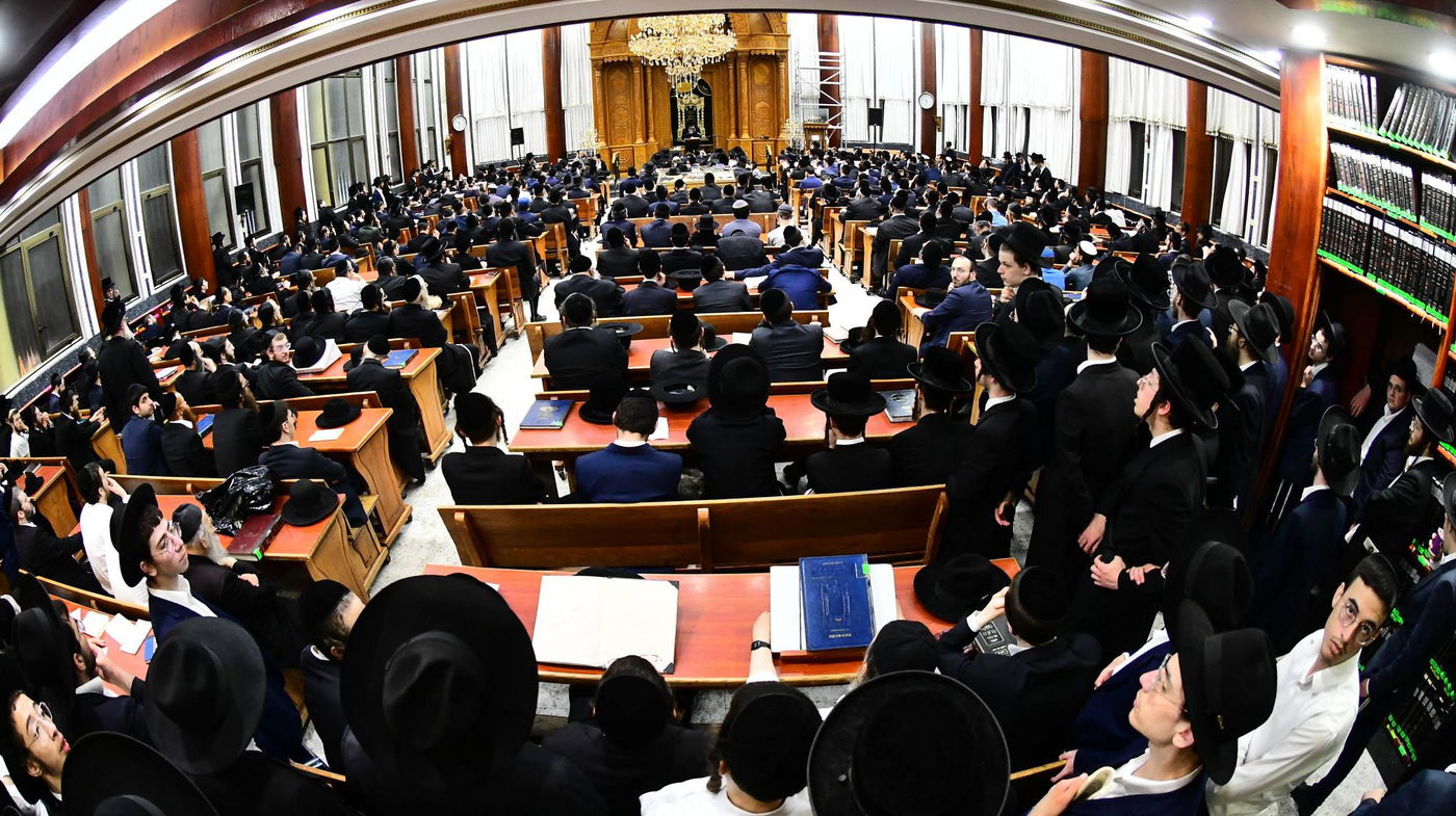 הגה"צ רבי צבי מאיר זילברברג בשיחת הכנה לחג השבועות