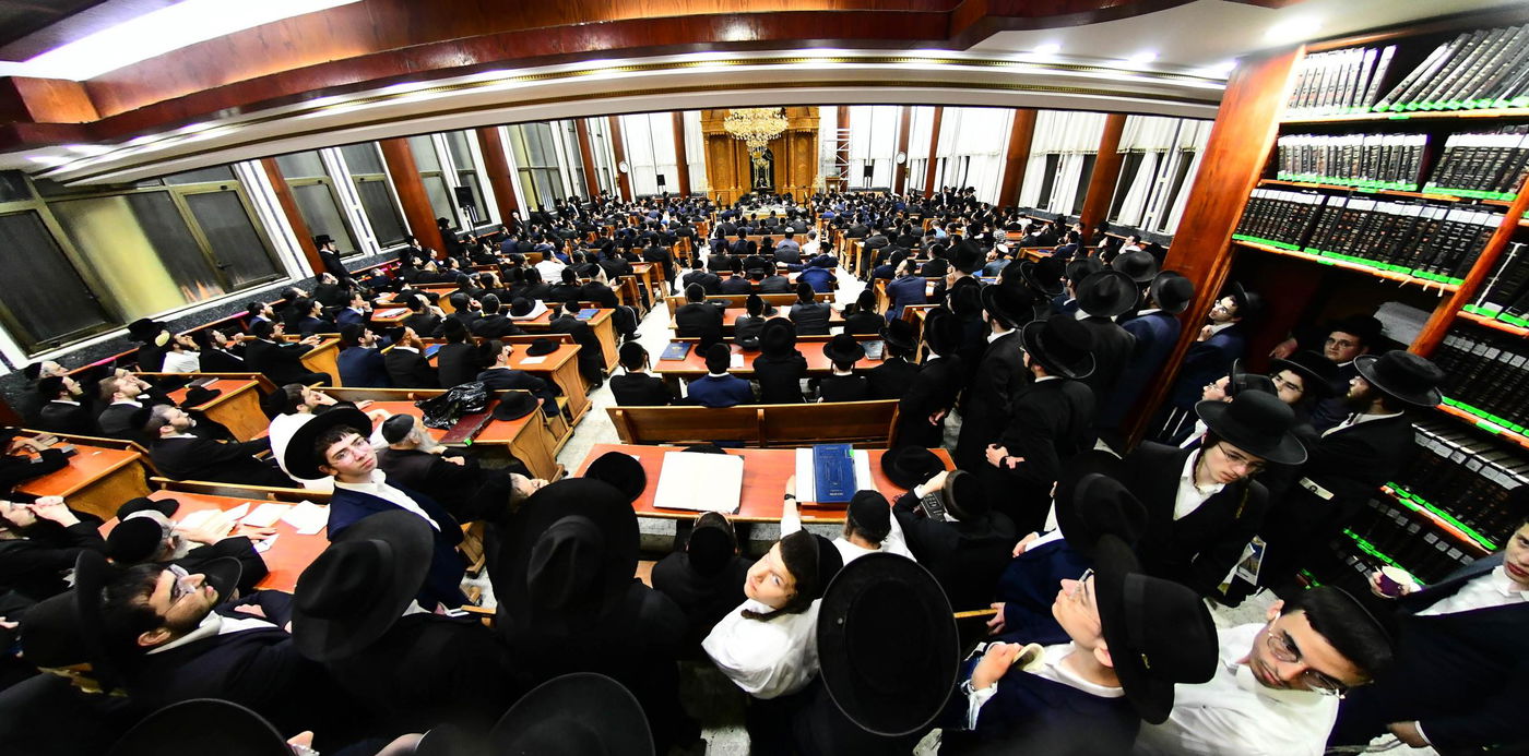 הגה"צ רבי צבי מאיר זילברברג בשיחת הכנה לחג השבועות