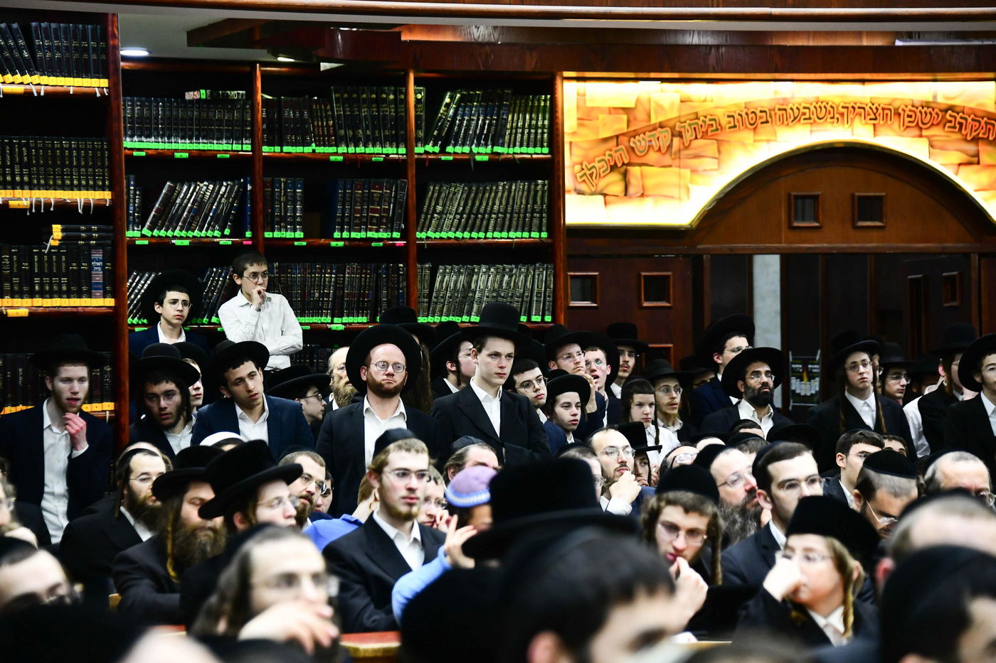 הגה"צ רבי צבי מאיר זילברברג בשיחת הכנה לחג השבועות