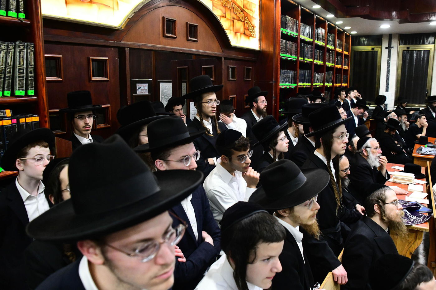 הגה"צ רבי צבי מאיר זילברברג בשיחת הכנה לחג השבועות