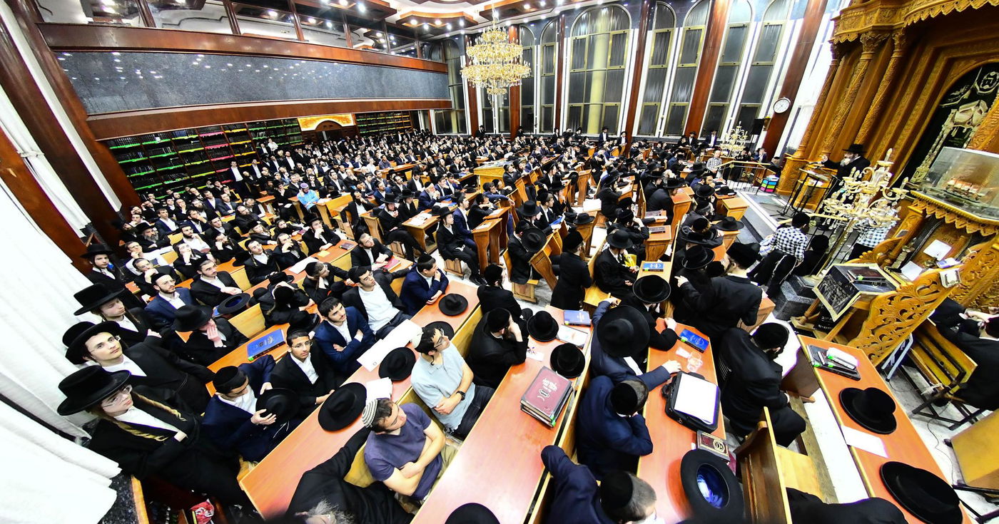 הגה"צ רבי צבי מאיר זילברברג בשיחת הכנה לחג השבועות