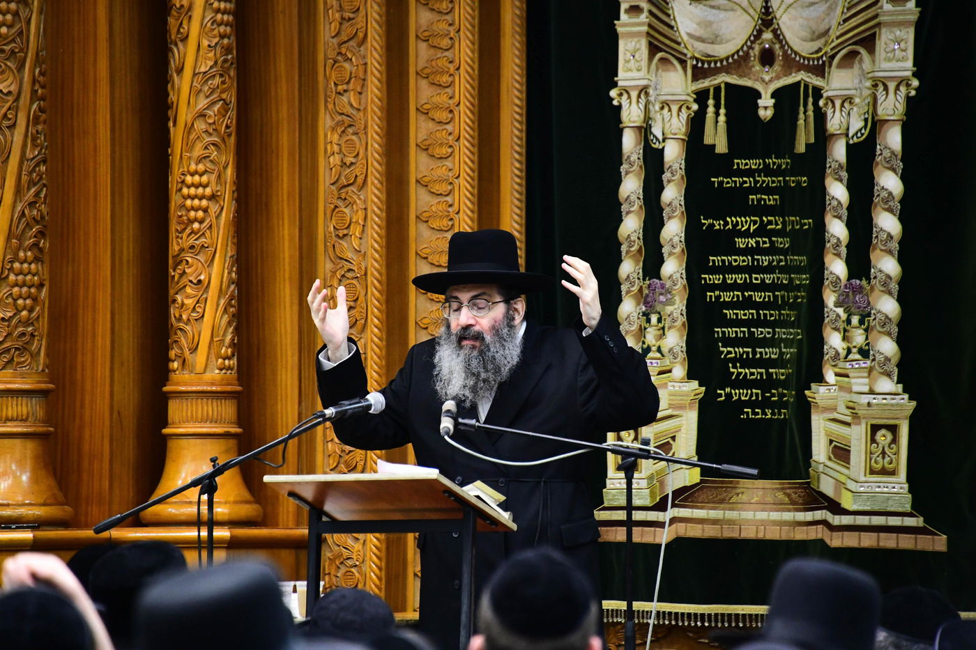 הגה"צ רבי צבי מאיר זילברברג בשיחת הכנה לחג השבועות