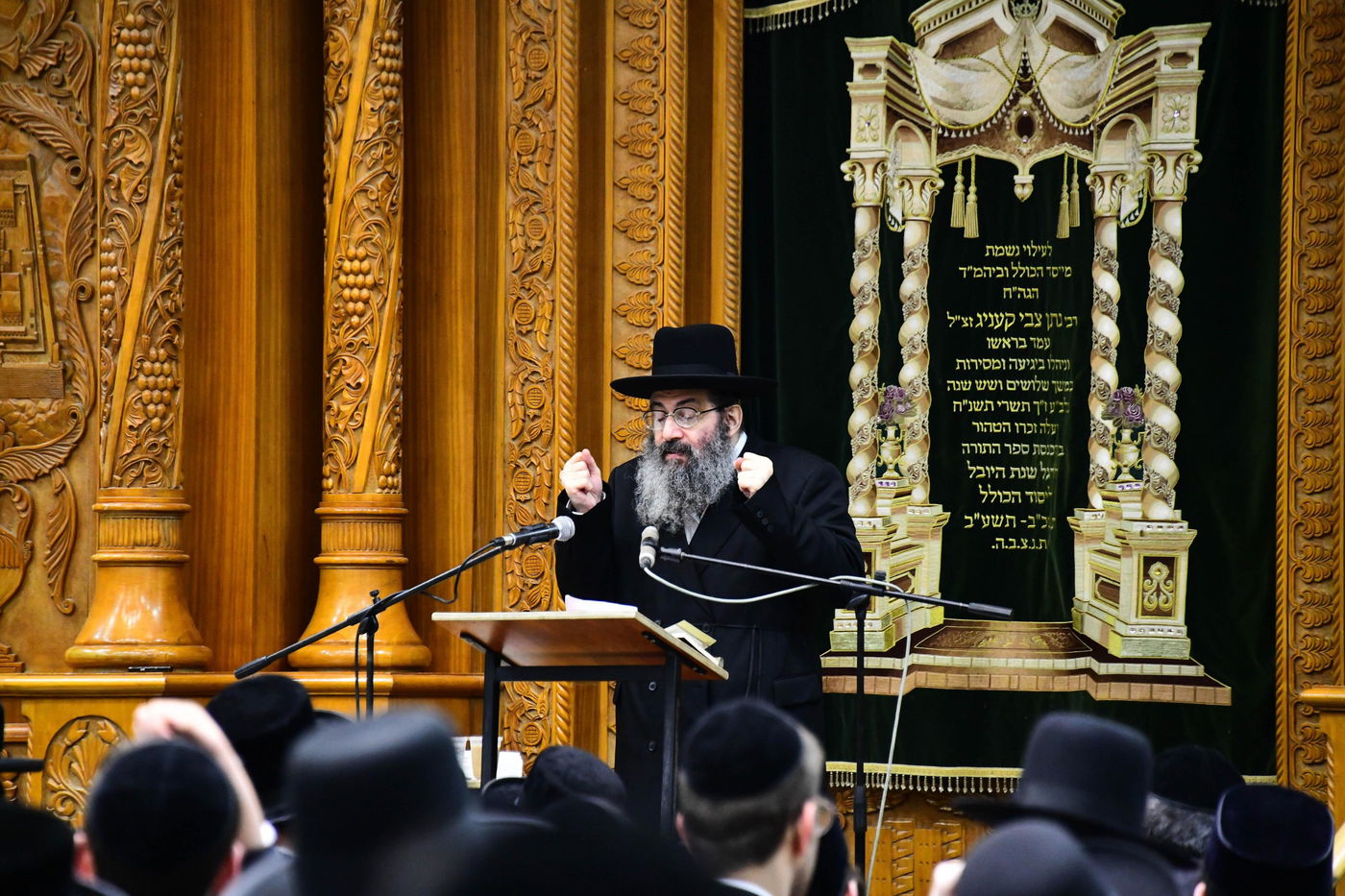 הגה"צ רבי צבי מאיר זילברברג בשיחת הכנה לחג השבועות