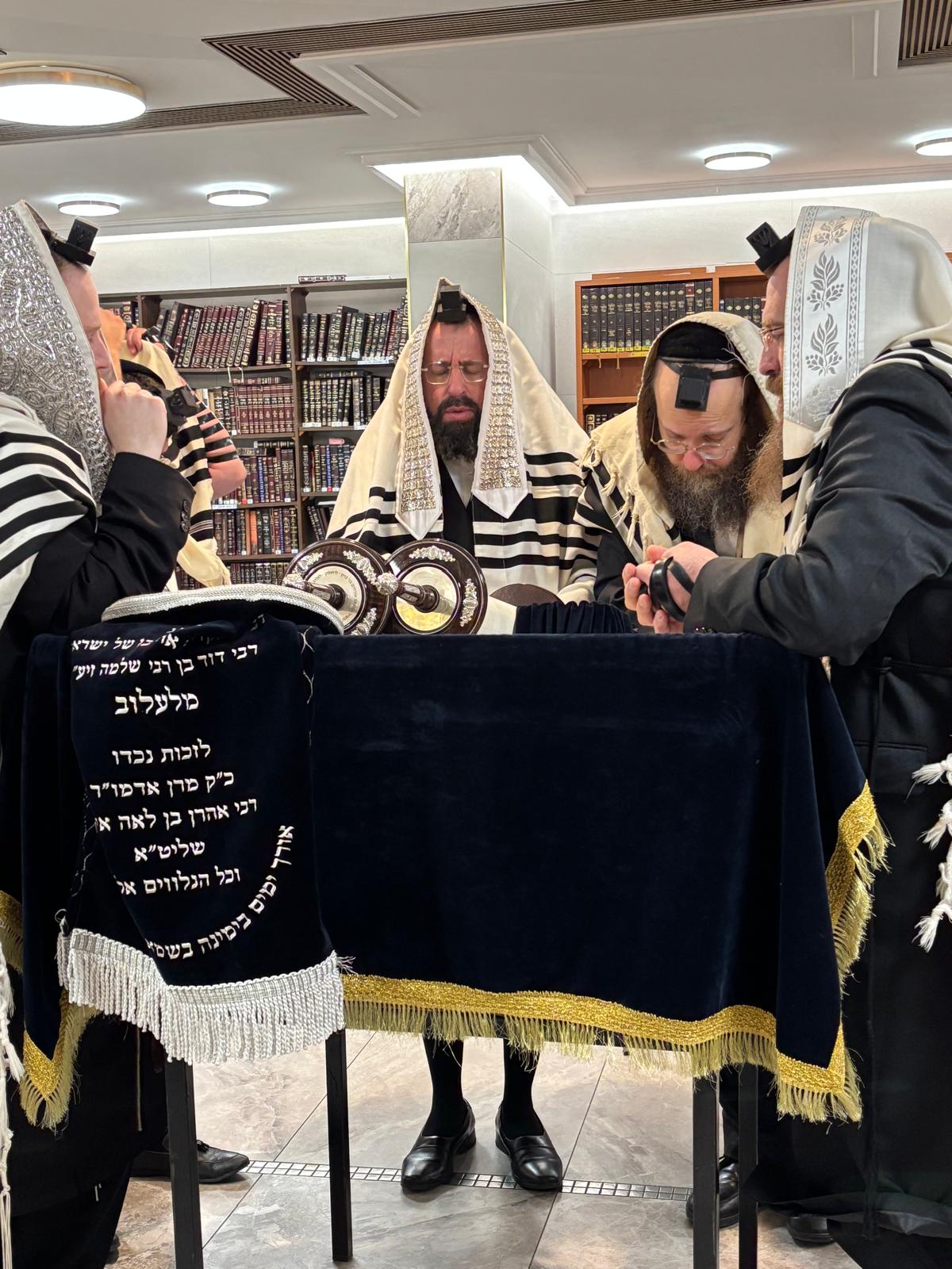 הרה״צ רבי יוסף בנימין ווייס במסע הקודש לאירופה