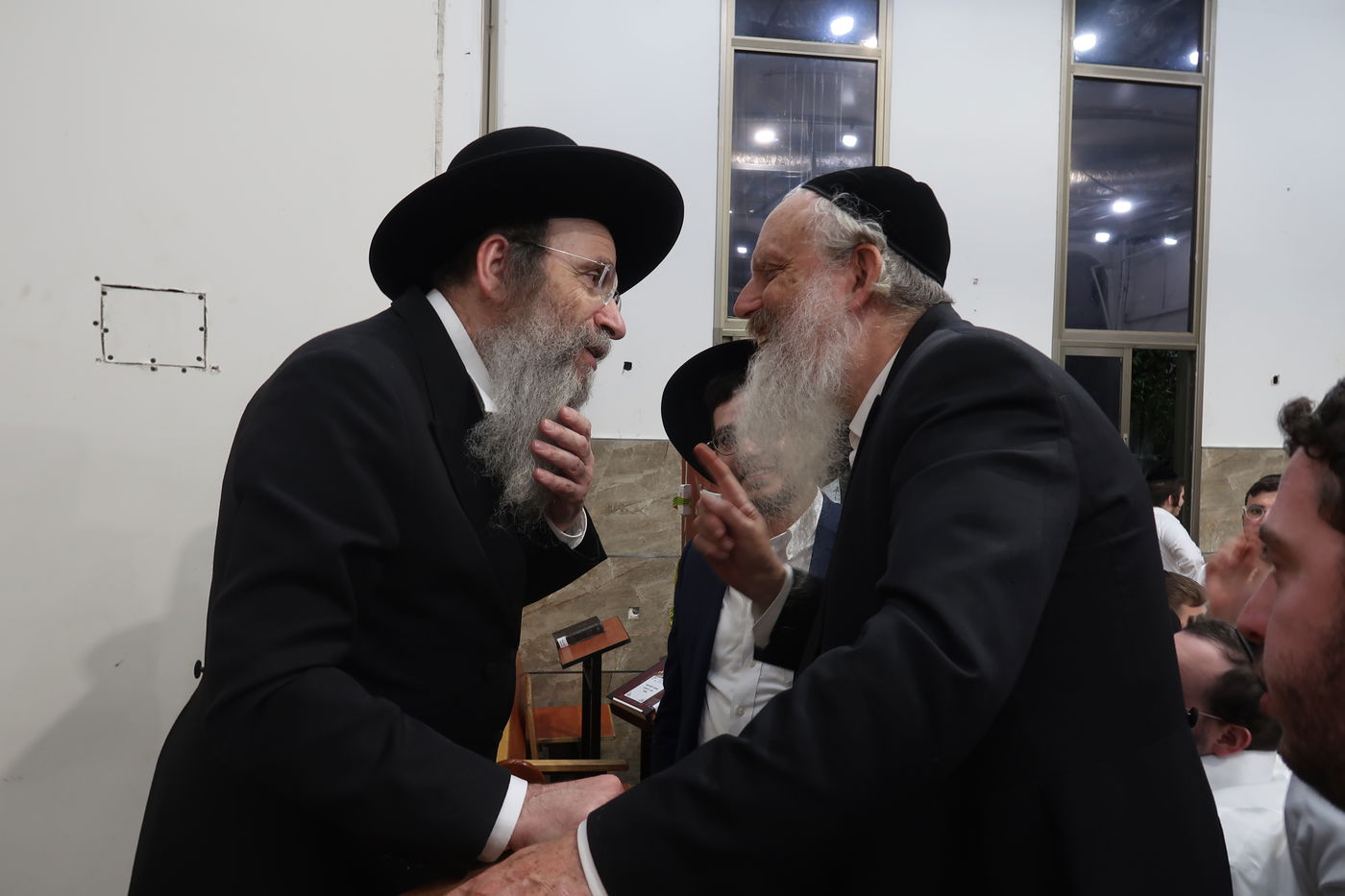 הגה"צ רבי בנימין פינקל בשיחת הכנה לשבועות