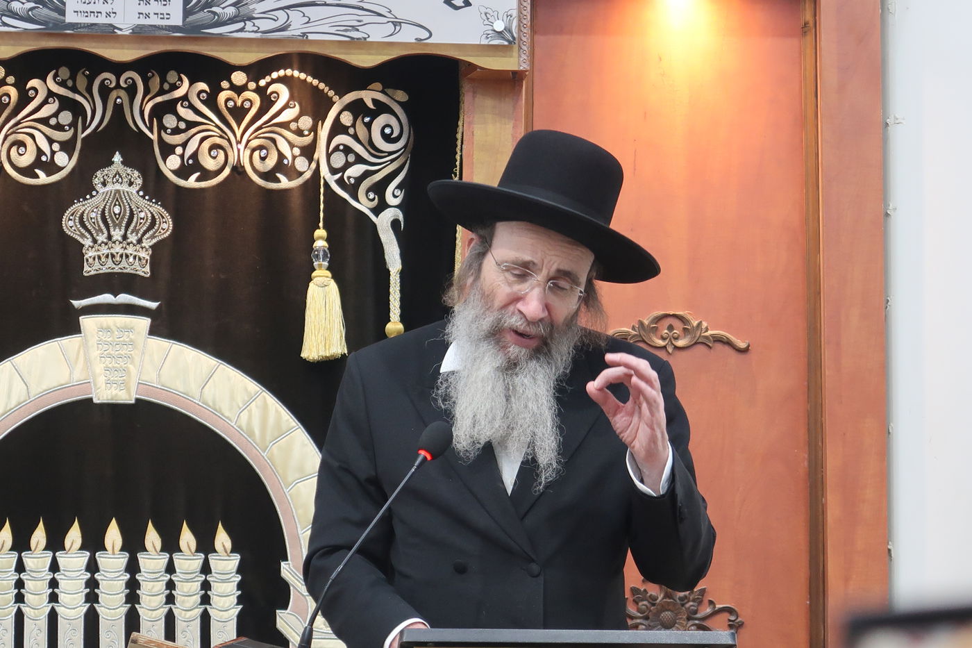 הגה"צ רבי בנימין פינקל בשיחת הכנה לשבועות