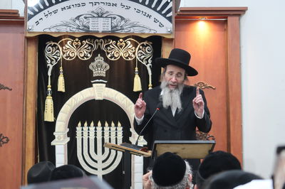 הגה"צ רבי בנימין פינקל בשיחת הכנה לשבועות