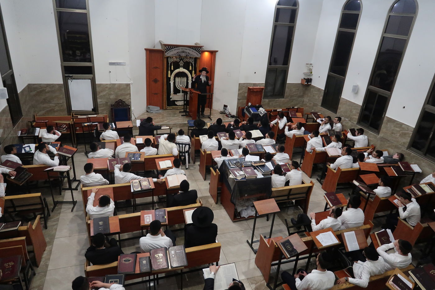 הגה"צ רבי בנימין פינקל בשיחת הכנה לשבועות