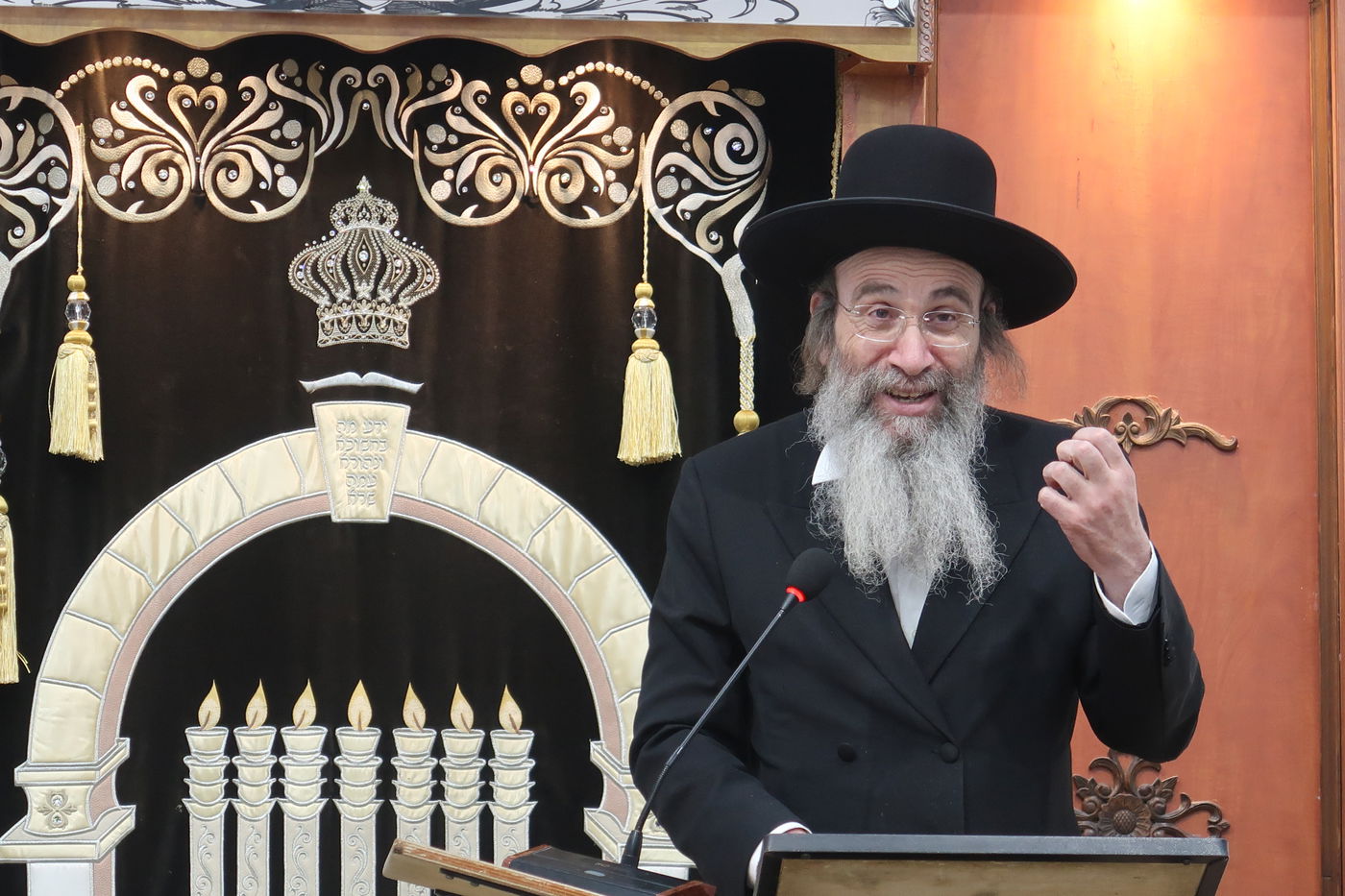 הגה"צ רבי בנימין פינקל בשיחת הכנה לשבועות