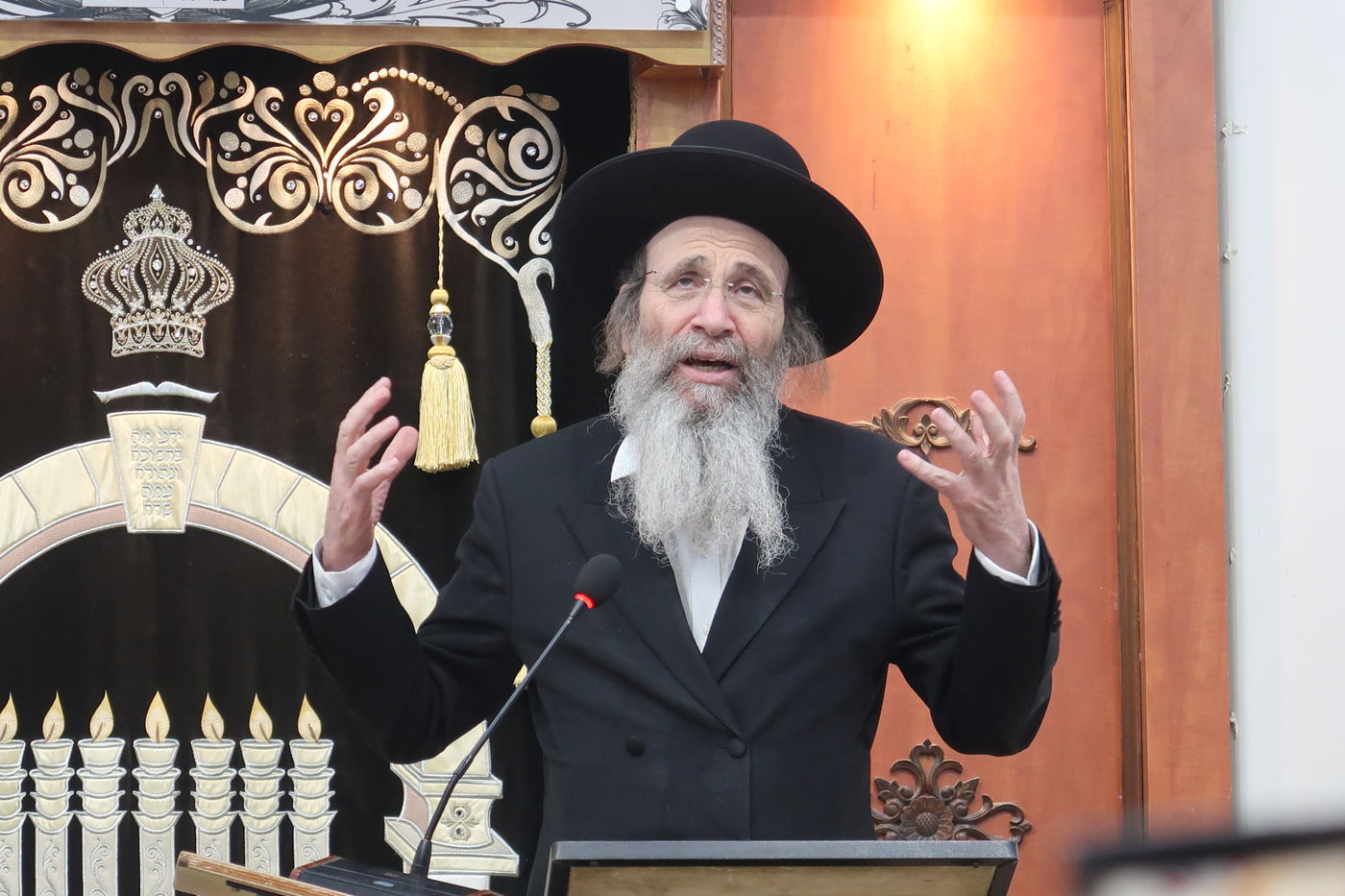 הגה"צ רבי בנימין פינקל בשיחת הכנה לשבועות