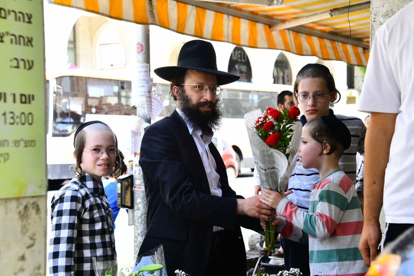 ערב שבועות תשפ"ה בעיר התורה והחסידות בני ברק