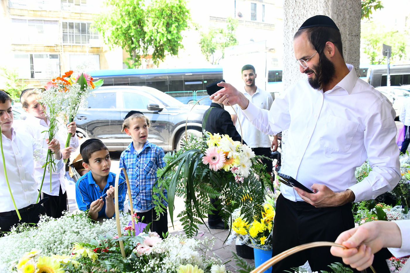ערב שבועות תשפ"ה בעיר התורה והחסידות בני ברק