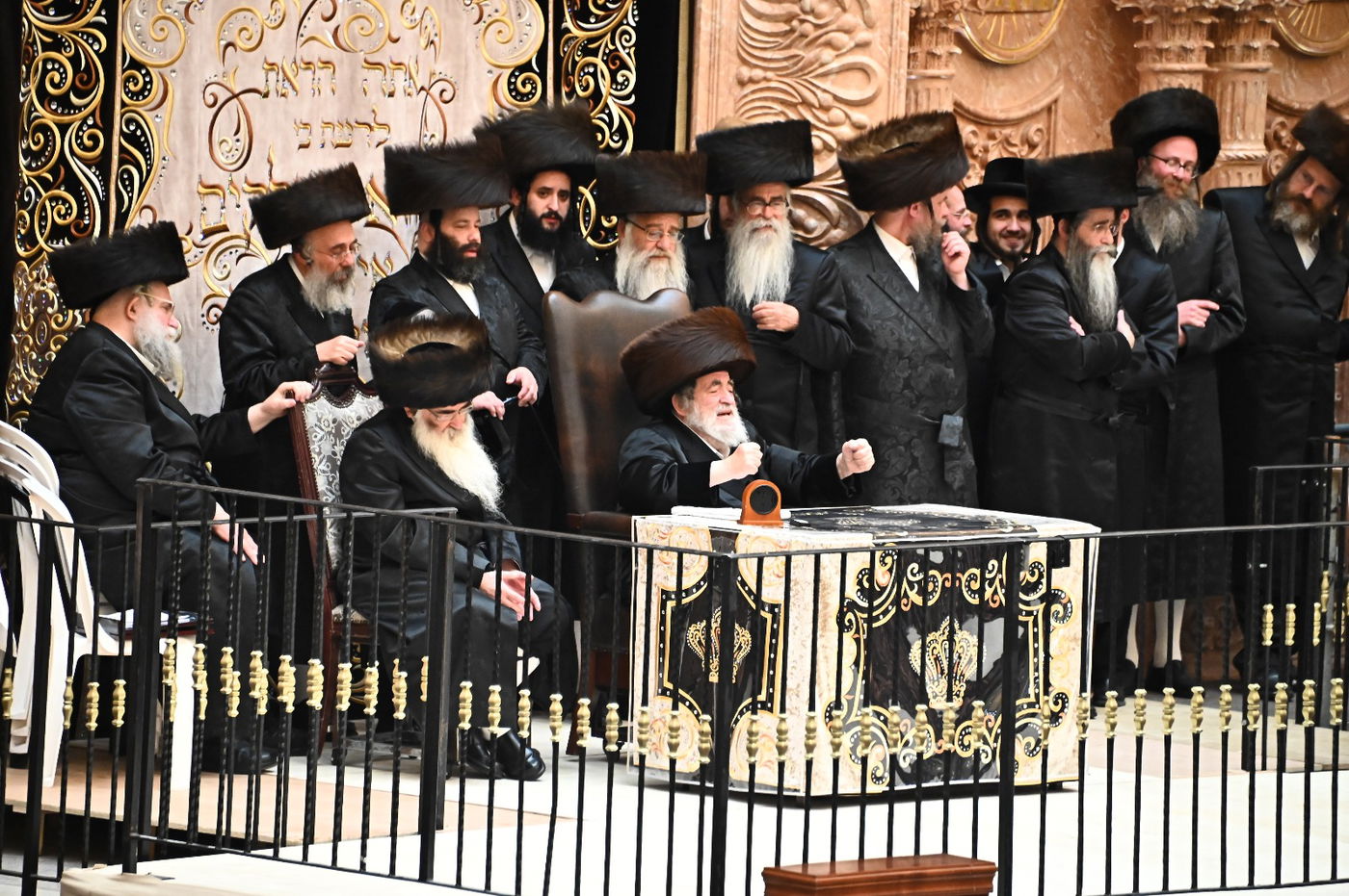 האדמו"ר מויז'ניץ בספירת העומר מ"ט בעומר