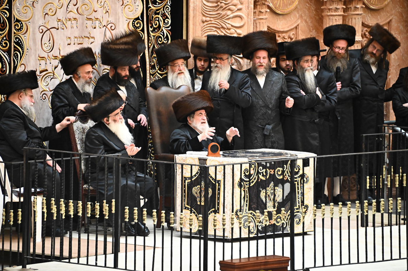 האדמו"ר מויז'ניץ בספירת העומר מ"ט בעומר