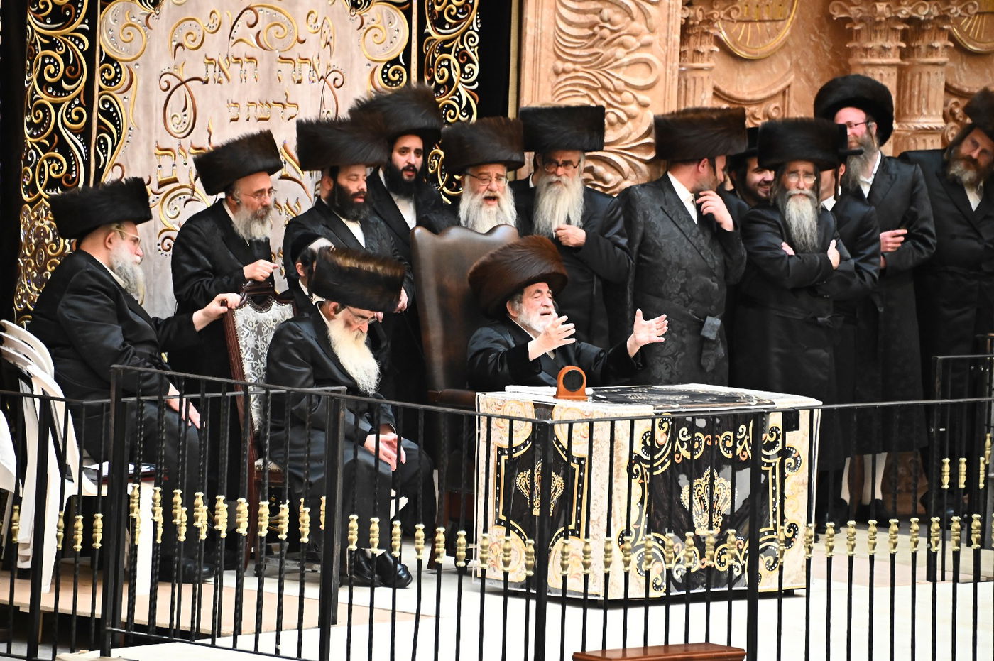 האדמו"ר מויז'ניץ בספירת העומר מ"ט בעומר