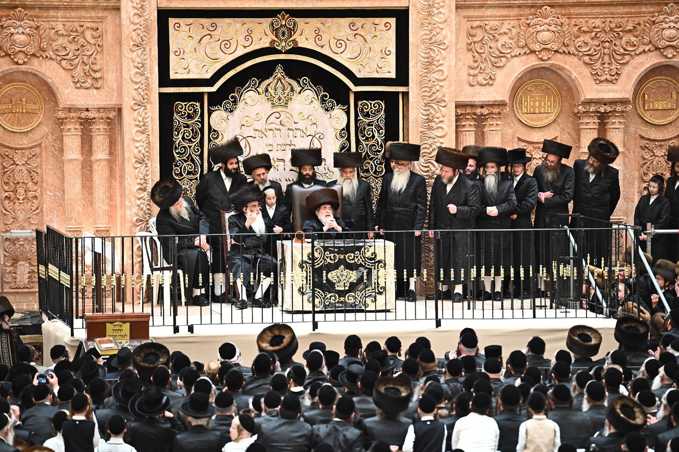 האדמו"ר מויז'ניץ בספירת העומר מ"ט בעומר