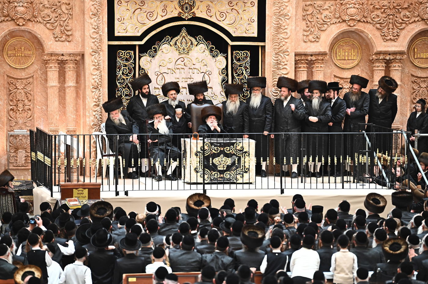 האדמו"ר מויז'ניץ בספירת העומר מ"ט בעומר