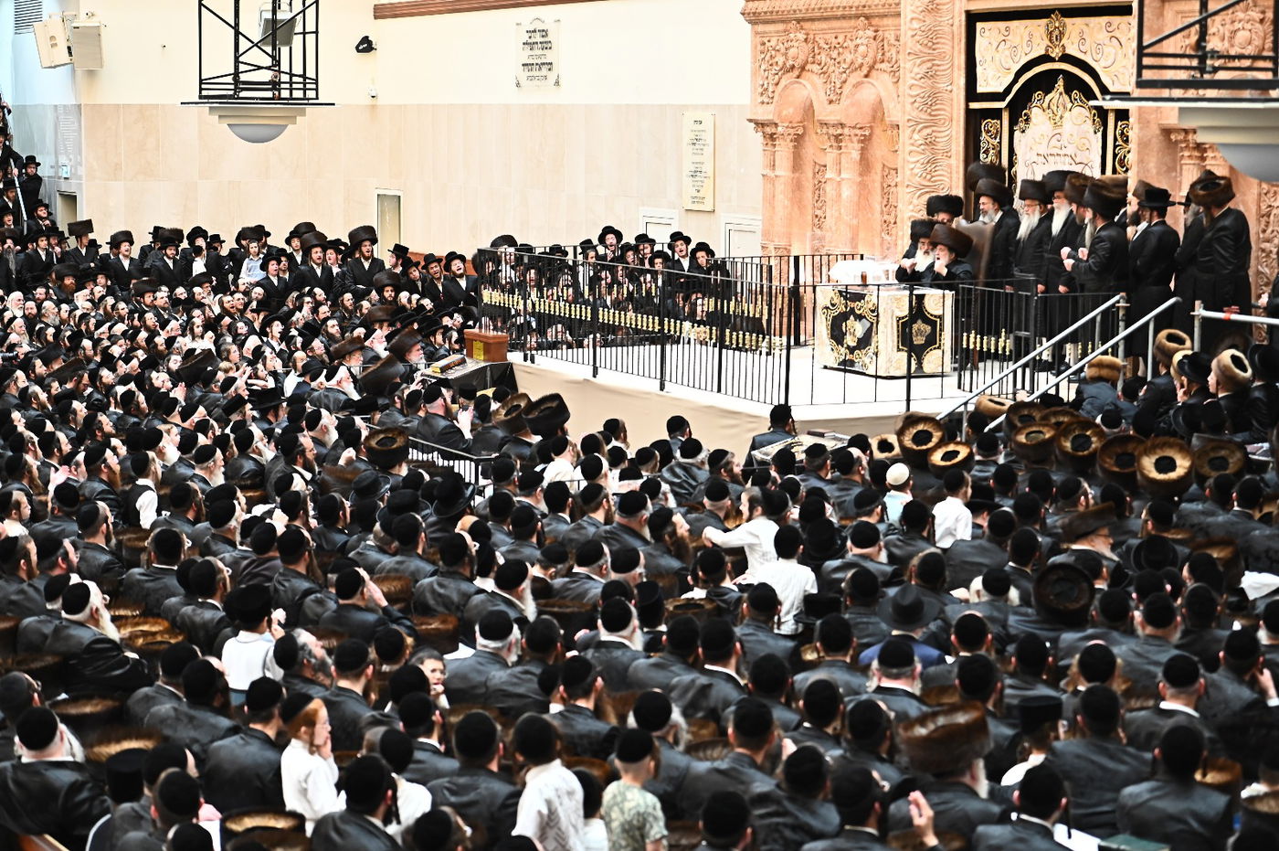 האדמו"ר מויז'ניץ בספירת העומר מ"ט בעומר