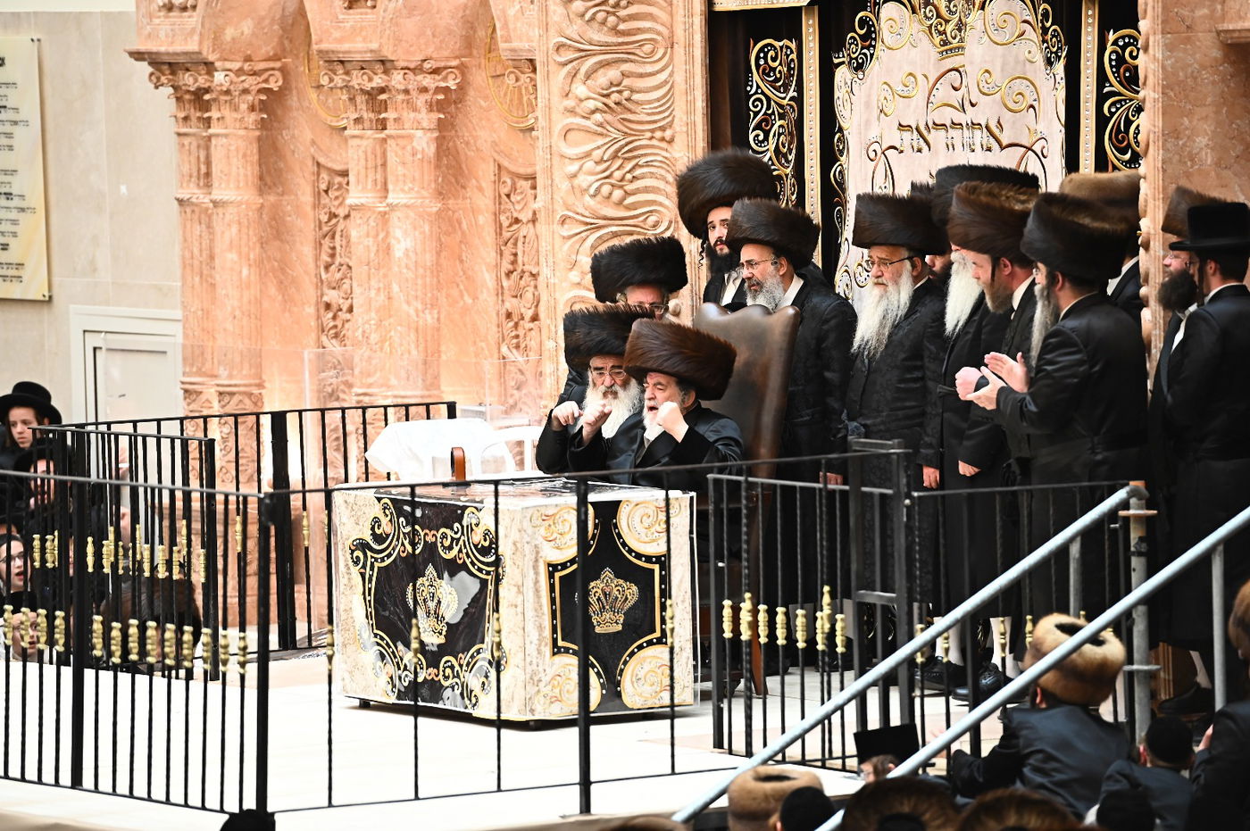 האדמו"ר מויז'ניץ בספירת העומר מ"ט בעומר