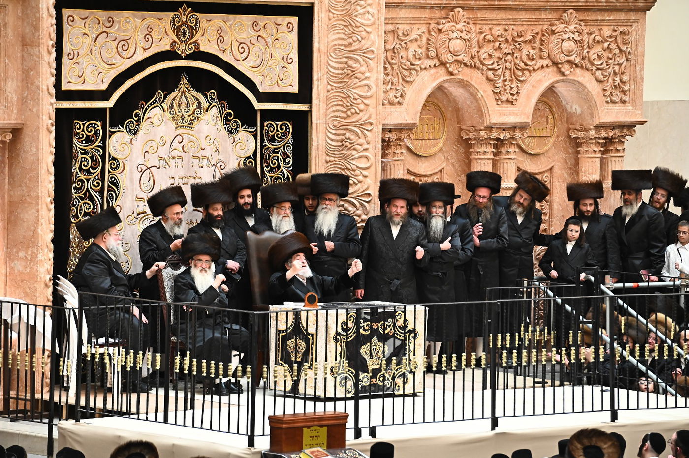 האדמו"ר מויז'ניץ בספירת העומר מ"ט בעומר