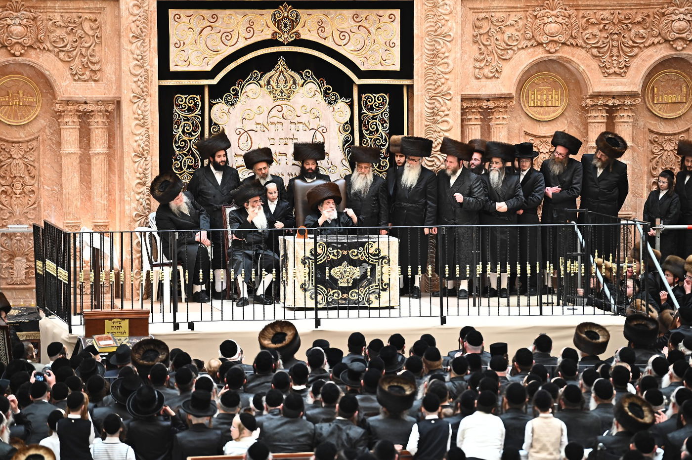 האדמו"ר מויז'ניץ בספירת העומר מ"ט בעומר