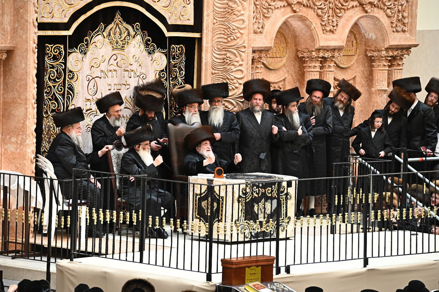 האדמו"ר מויז'ניץ בספירת העומר מ"ט בעומר