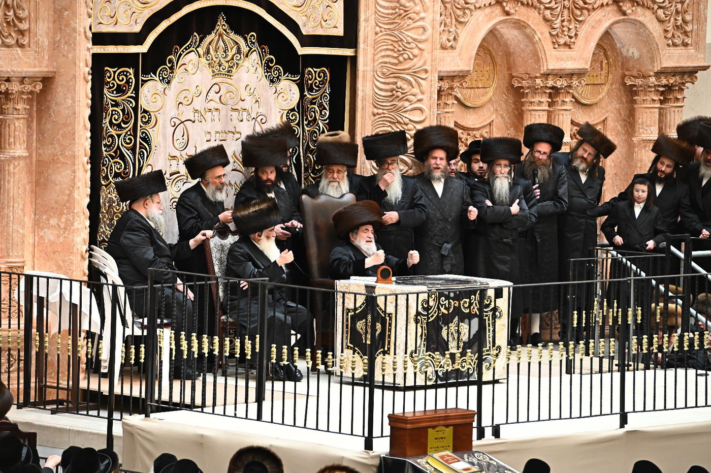 האדמו"ר מויז'ניץ בספירת העומר מ"ט בעומר