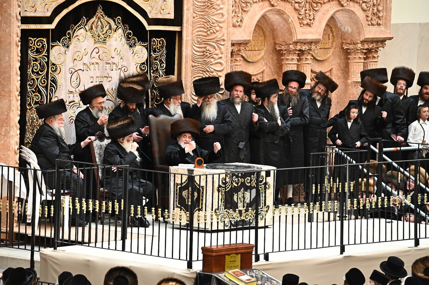 האדמו"ר מויז'ניץ בספירת העומר מ"ט בעומר