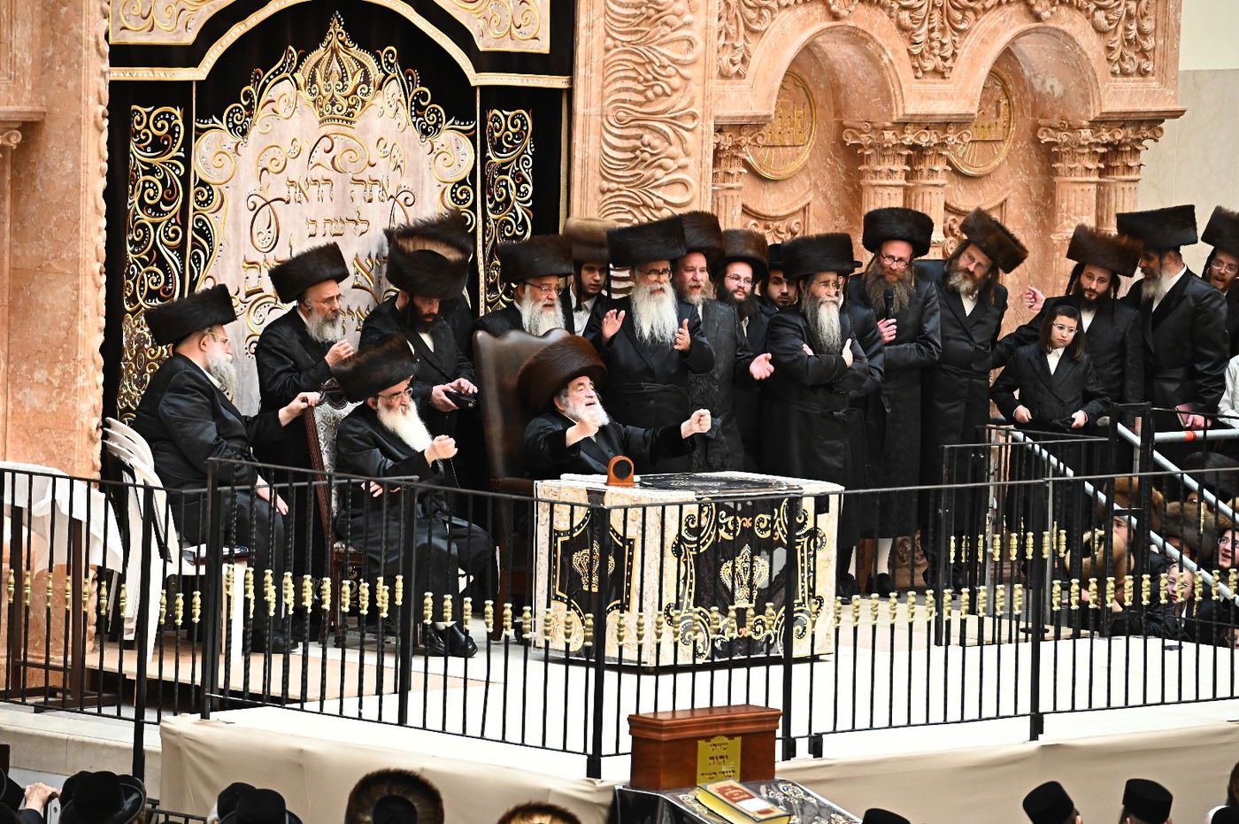 האדמו"ר מויז'ניץ בספירת העומר מ"ט בעומר