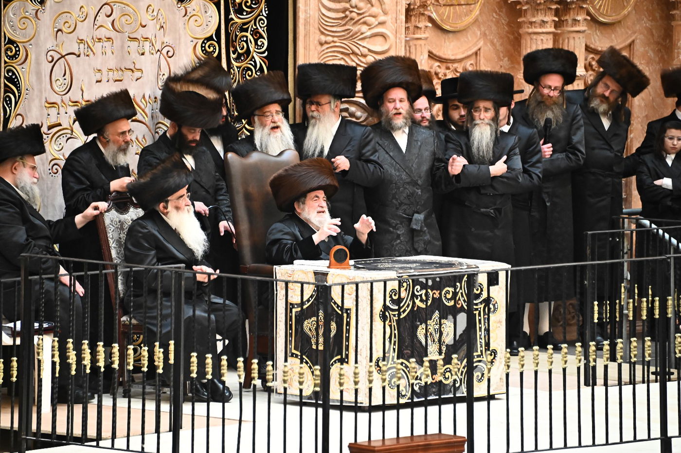 האדמו"ר מויז'ניץ בספירת העומר מ"ט בעומר