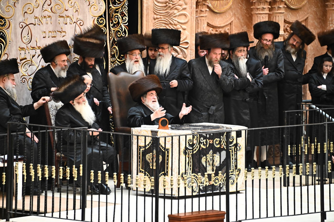 האדמו"ר מויז'ניץ בספירת העומר מ"ט בעומר