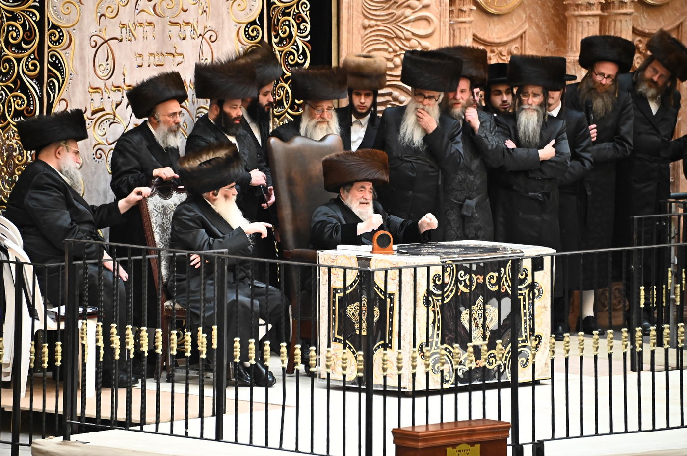 האדמו"ר מויז'ניץ בספירת העומר מ"ט בעומר