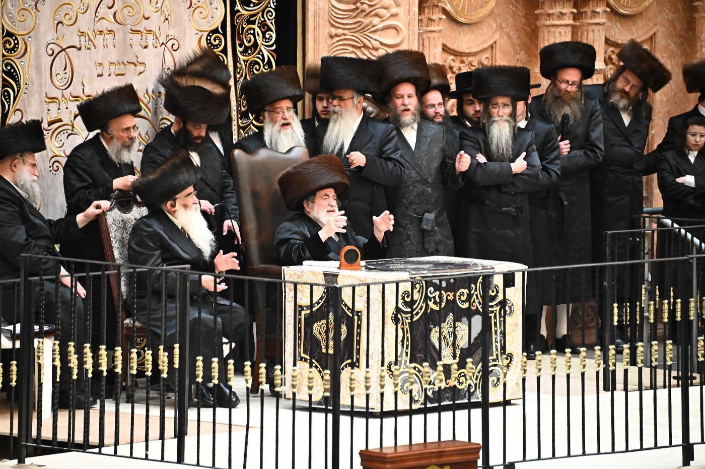 האדמו"ר מויז'ניץ בספירת העומר מ"ט בעומר