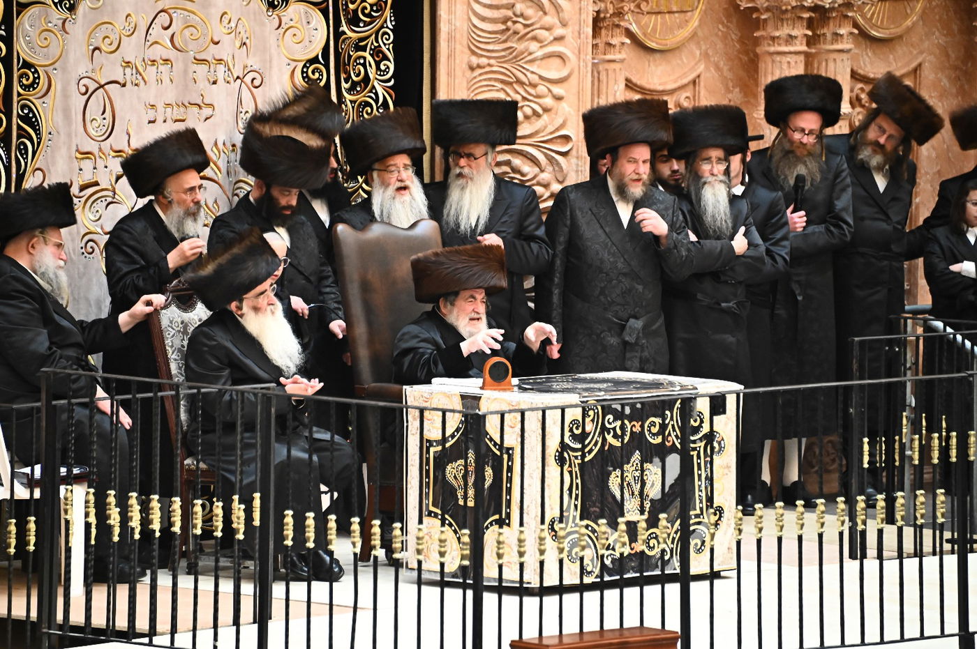 האדמו"ר מויז'ניץ בספירת העומר מ"ט בעומר