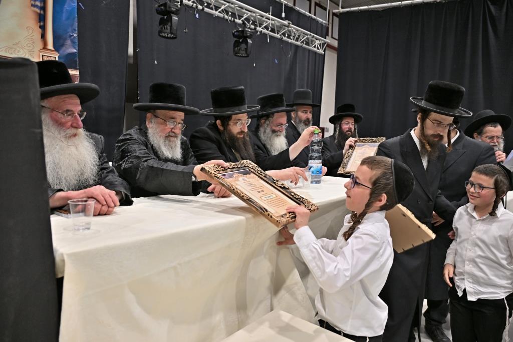 מעמד הוקרה "יקרא דאורייתא" לתלמידי ת"ת חתם סופר ב"ב