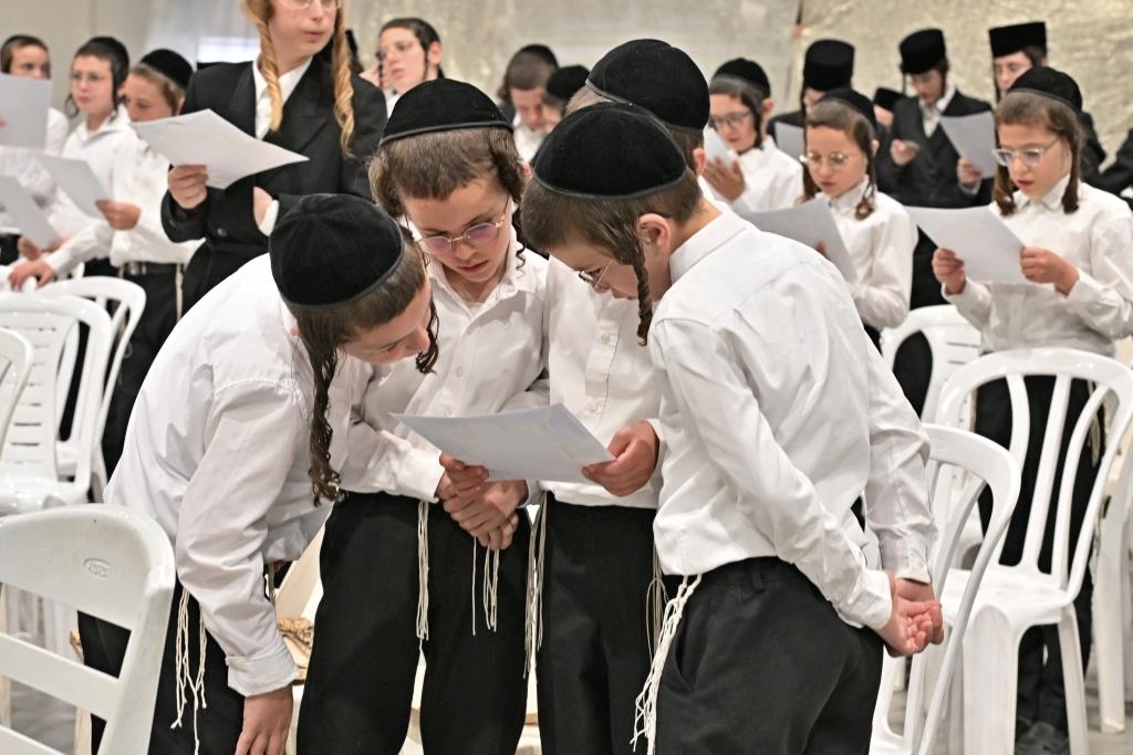 מעמד הוקרה "יקרא דאורייתא" לתלמידי ת"ת חתם סופר ב"ב