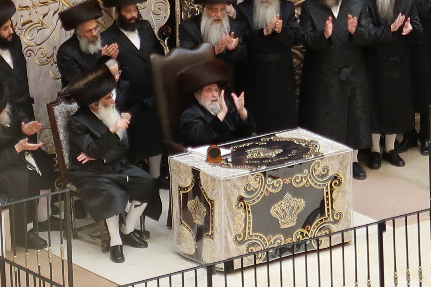 האדמו"ר מויז'ניץ בספירת העומר מ"ט בעומר