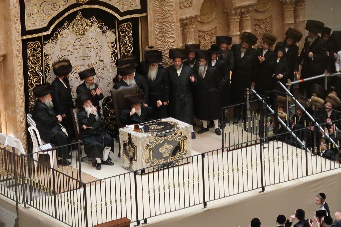 האדמו"ר מויז'ניץ בספירת העומר מ"ט בעומר