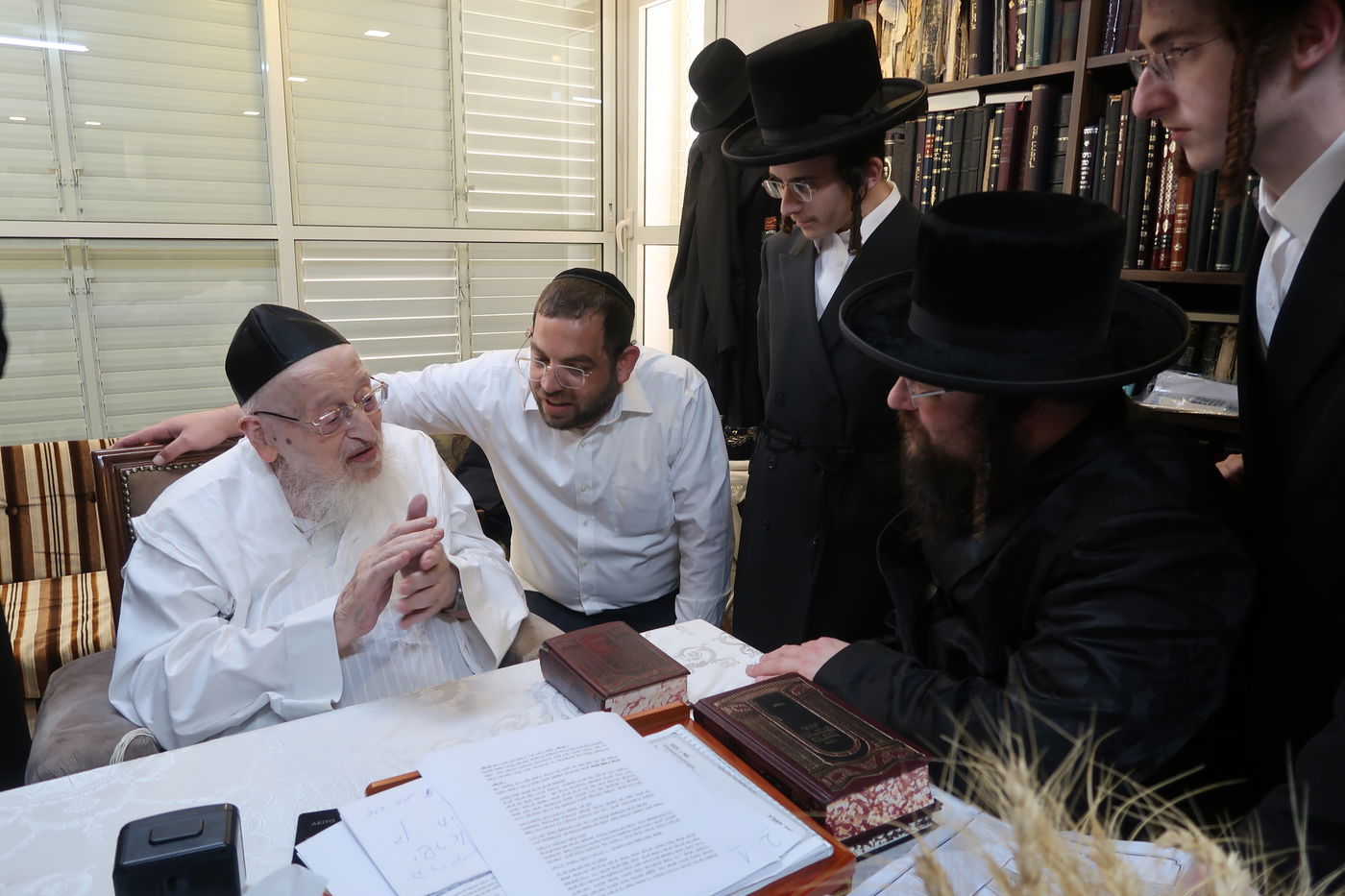 תלמידי ישיבת פיטסבורג אצל הגרמ"צ ברגמן