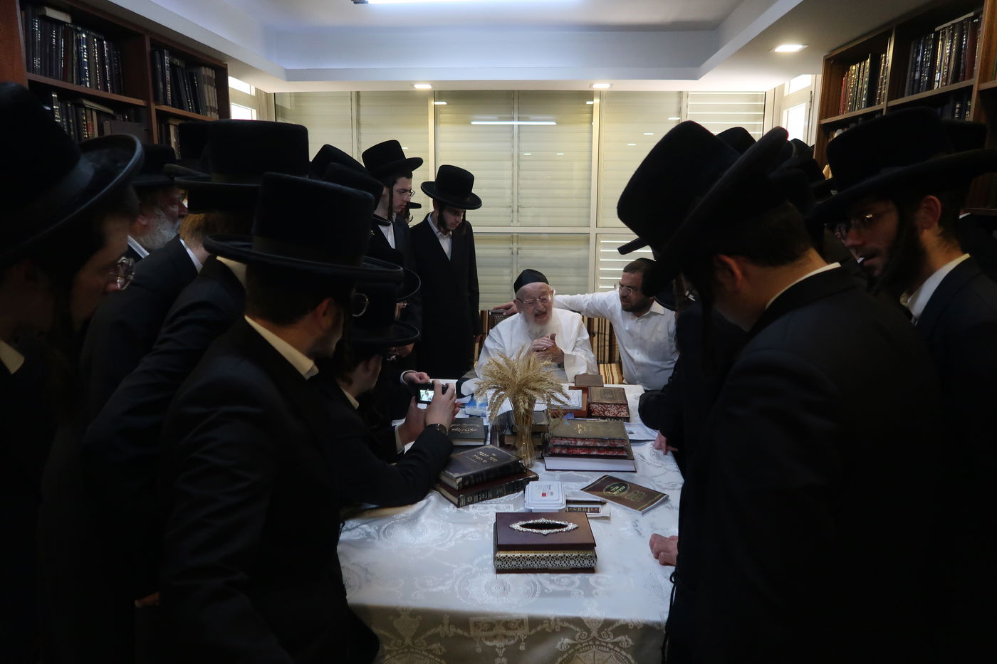 תלמידי ישיבת פיטסבורג אצל הגרמ"צ ברגמן