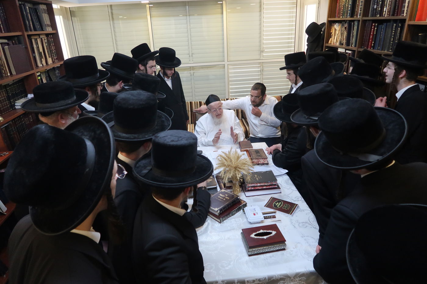 תלמידי ישיבת פיטסבורג אצל הגרמ"צ ברגמן